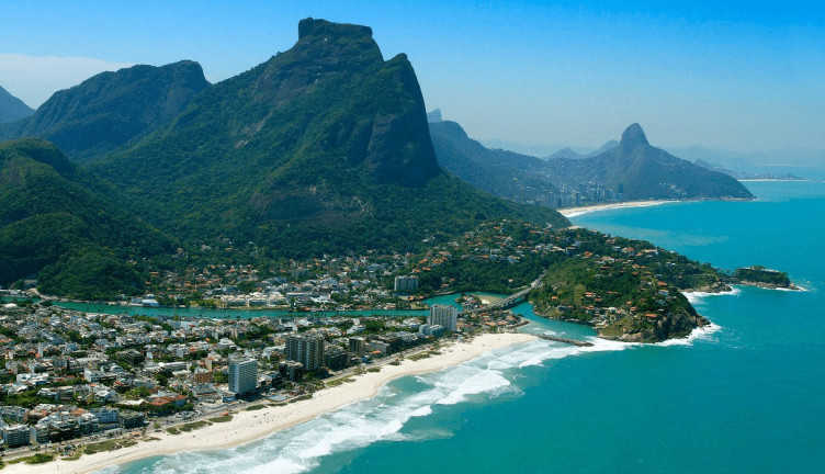 Imagem Casa de Condomínio com 4 Quartos à Venda, em Barra Da Tijuca - Rio De Janeiro Imagem Casa de Condomínio com 4 Quartos à Venda, em Barra Da Tijuca - Rio De Janeiro