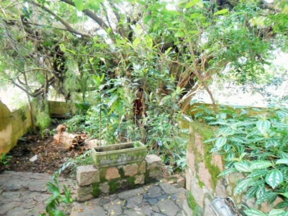 Imagem Casa com 3 Quartos à Venda, 380 m² em Menino Deus - Porto Alegre Imagem Casa com 3 Quartos à Venda, 380 m² em Menino Deus - Porto Alegre