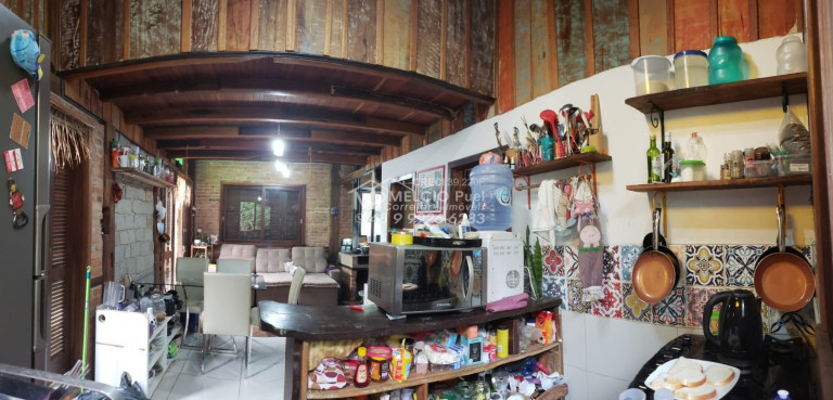 Imagem Imóvel com 5 Quartos à Venda,  em São João Do Rio Vermelho - Florianópolis