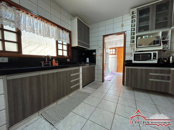 Imagem Casa com 4 Quartos à Venda, 220 m² em Jardim Santa Maria - Jacareí Imagem Casa com 4 Quartos à Venda, 220 m² em Jardim Santa Maria - Jacareí