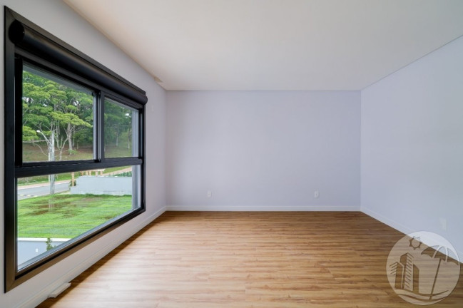 Imagem Casa com 4 Quartos à Venda, 317 m² em Santa Regina - Camboriú