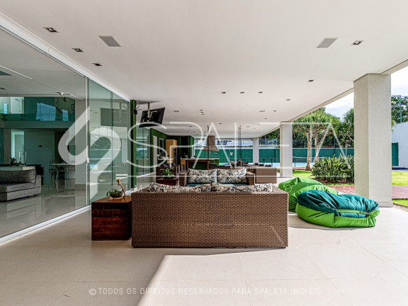 Imagem Sobrado com 7 Quartos à Venda, em Praia De Pernambuco - Guarujá Imagem Sobrado com 7 Quartos à Venda, em Praia De Pernambuco - Guarujá