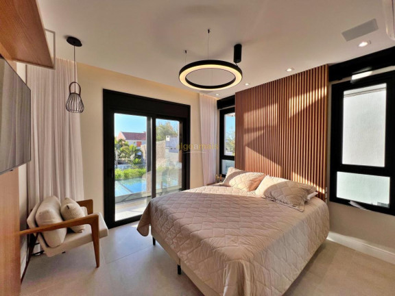 Imagem Imóvel com 5 Quartos à Venda, 428 m² em C.c.i- Extenção Atlantida Ii - Xangri-lá Imagem Imóvel com 5 Quartos à Venda, 428 m² em C.c.i- Extenção Atlantida Ii - Xangri-lá