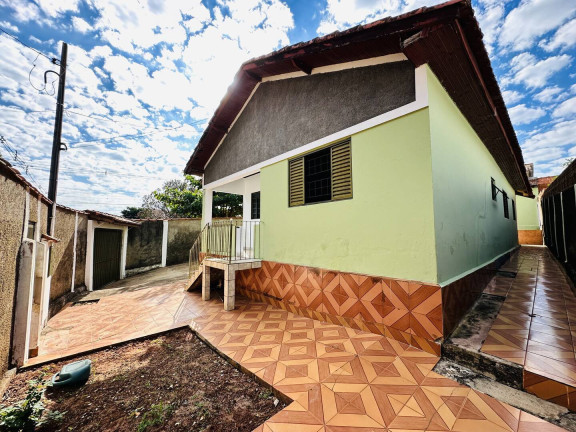 Imagem Casa com 3 Quartos à Venda, 375 m² em São Manuel Imagem Casa com 3 Quartos à Venda, 375 m² em São Manuel