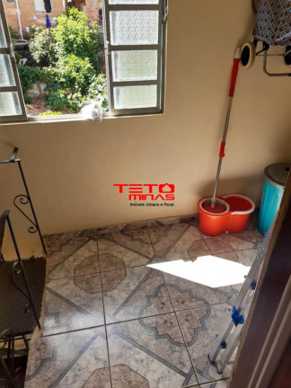 Imagem Casa com 2 Quartos à Venda, 107 m² em Bairro Nossa Senhora De Lurdes - São Lourenço