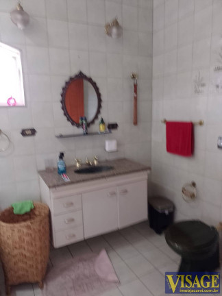Imagem Casa com 5 Quartos à Venda, em Jd. Luiza - Jacareí Imagem Casa com 5 Quartos à Venda, em Jd. Luiza - Jacareí