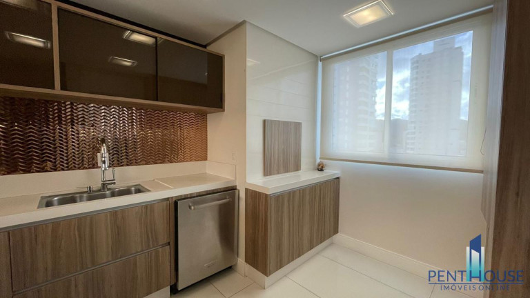 Imagem Apartamento com 3 Quartos à Venda, 130 m² em Centro - Balneário Camboriú Imagem Apartamento com 3 Quartos à Venda, 130 m² em Centro - Balneário Camboriú