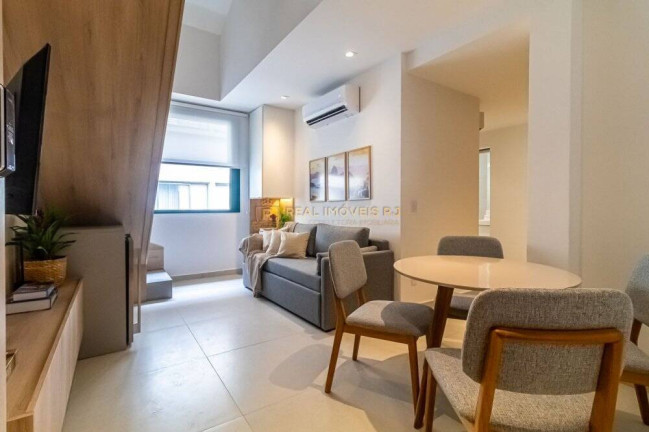Imagem Apartamento com 2 Quartos à Venda, 68 m² em Copacabana - Rio De Janeiro Imagem Apartamento com 2 Quartos à Venda, 68 m² em Copacabana - Rio De Janeiro
