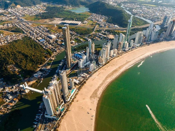 Imagem Apartamento com 4 Quartos à Venda, 261 m² em Barra Sul - Balneário Camboriú