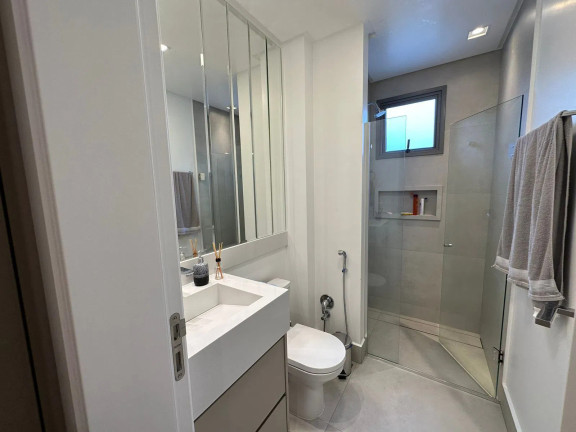 Imagem Apartamento com 3 Quartos à Venda, 122 m² em Centro - Balneário Camboriú Imagem Apartamento com 3 Quartos à Venda, 122 m² em Centro - Balneário Camboriú