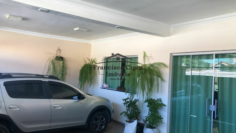 Sobrado com 3 Quartos à Venda, 300 m² em Vila Dos Comerciarios - Guaratinguetá