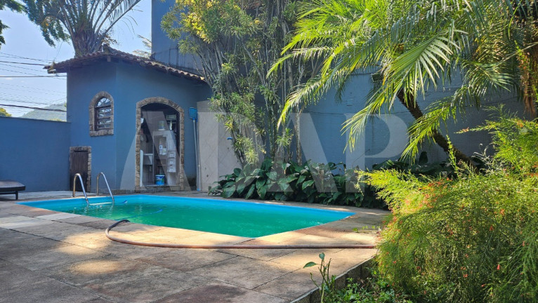 Imagem Casa com 3 Quartos à Venda, 400 m² em Vargem Pequena - Rio De Janeiro Imagem Casa com 3 Quartos à Venda, 400 m² em Vargem Pequena - Rio De Janeiro