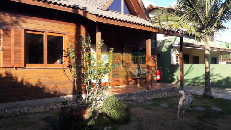 Imagem Casa com 3 Quartos à Venda, 118 m² em Canto Grande - Bombinhas