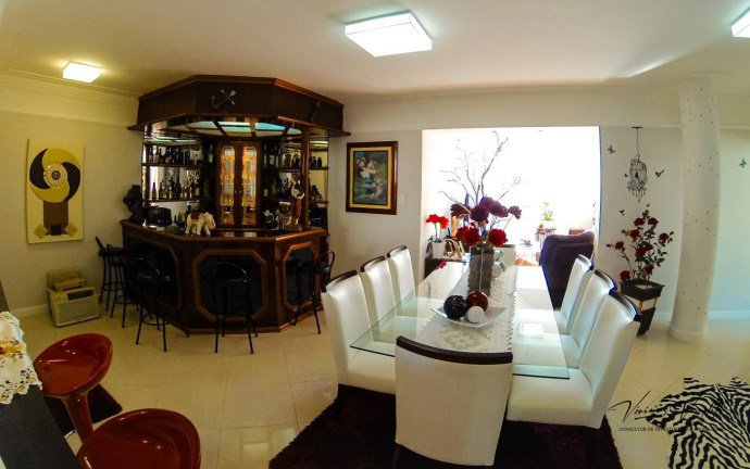 Apartamento com 3 Quartos para Temporada, 186 m² em Centro - Balneário Camboriú