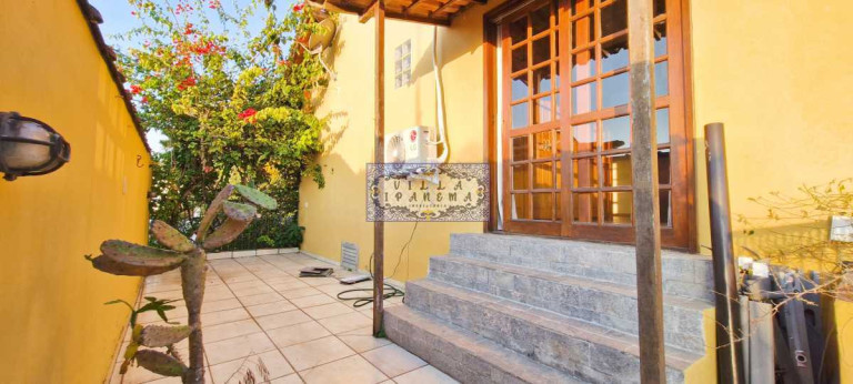 Imagem Imóvel com 5 Quartos à Venda, 300 m² em Santa Teresa - Rio De Janeiro Imagem Imóvel com 5 Quartos à Venda, 300 m² em Santa Teresa - Rio De Janeiro