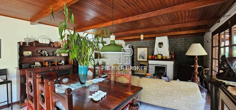 Imagem Casa com 3 Quartos à Venda, 250 m² em Colônia Alpina - Teresópolis Imagem Casa com 3 Quartos à Venda, 250 m² em Colônia Alpina - Teresópolis