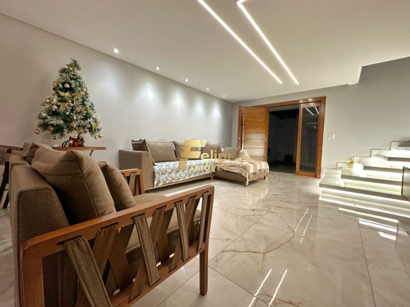 Casa com 3 Quartos à Venda, 300 m² em Itapebussu - Guarapari