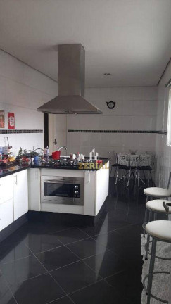 Imagem Sobrado com 3 Quartos à Venda, 274 m² em Osvaldo Cruz - São Caetano Do Sul