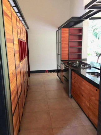 Imagem Casa com 4 Quartos à Venda, 304 m² em Centro - Cascavel