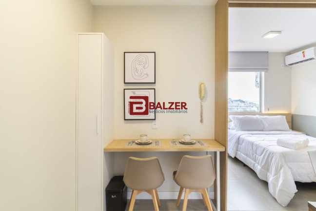 Imagem Apartamento com 1 Quarto à Venda, 32 m² em Centro - Florianópolis