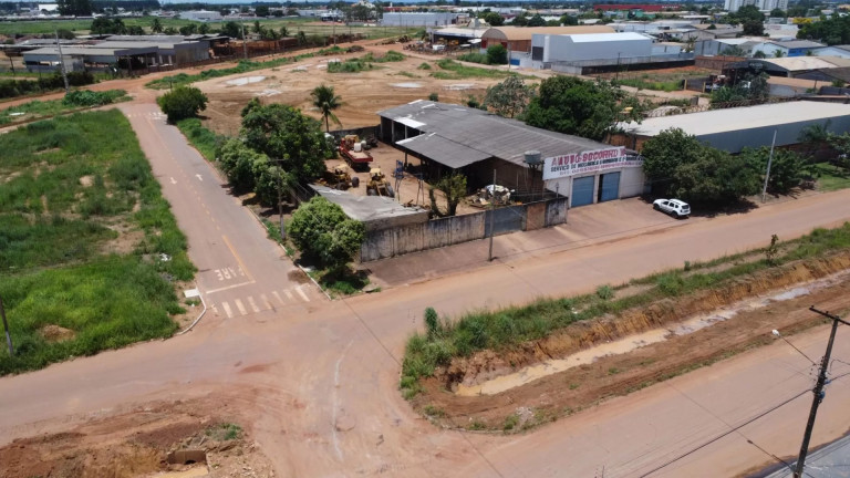 Galpão à Venda, 800 m² em Distrito Industrial - Sinop