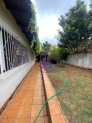 Imagem Casa com 3 Quartos à Venda, 502 m² em Canadá - Londrina