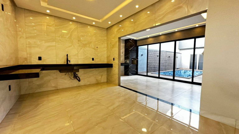 Imagem Casa com 3 Quartos à Venda, 328 m² em Turista Ii - Caldas Novas