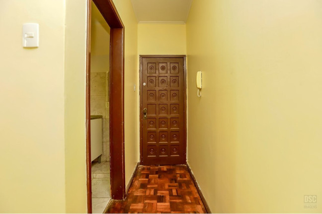 Imagem Apartamento com 1 Quarto à Venda, 38 m² em Santo Antônio - Porto Alegre Imagem Apartamento com 1 Quarto à Venda, 38 m² em Santo Antônio - Porto Alegre