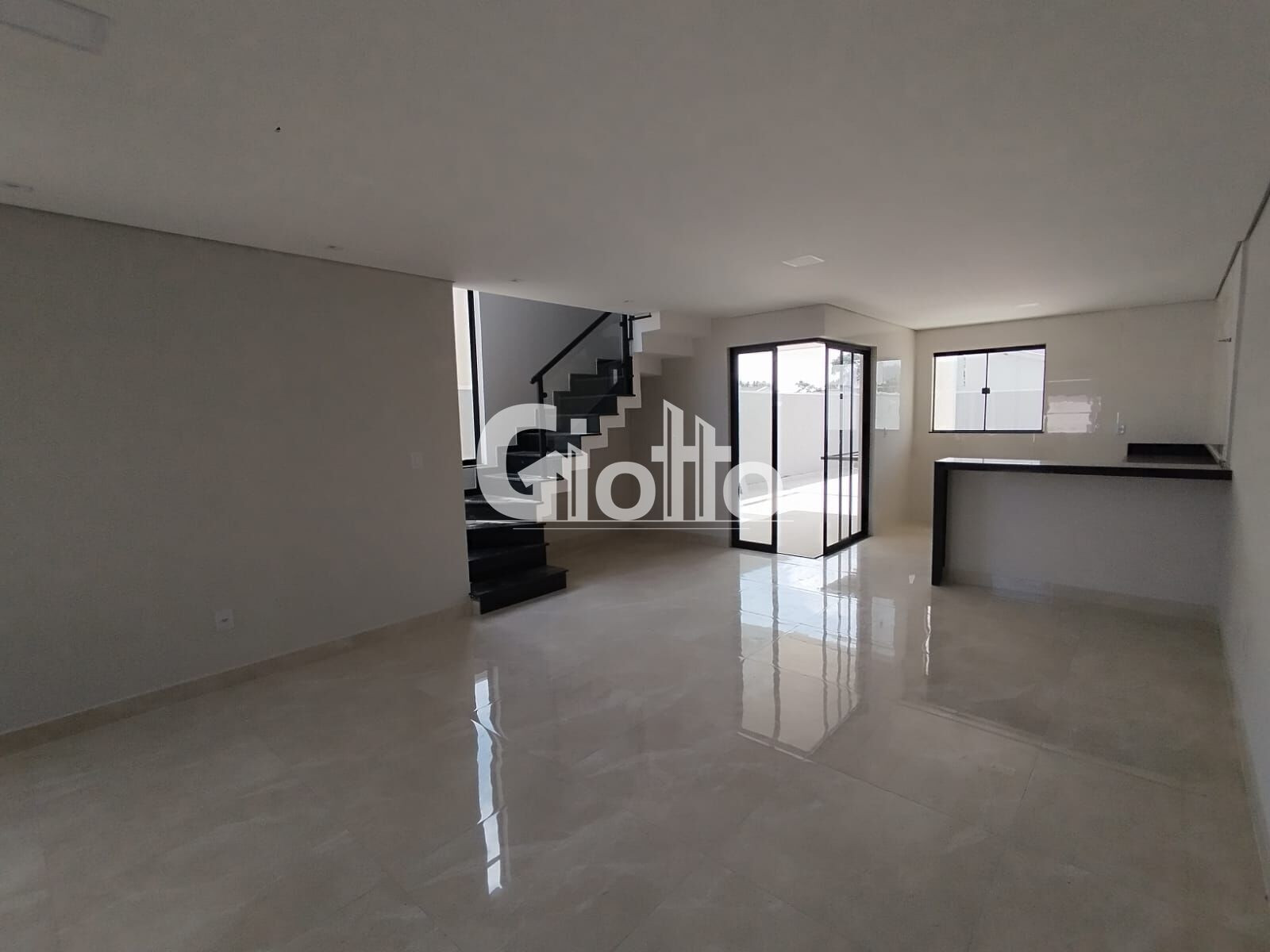 Sobrado com 3 Quartos à Venda, 130 m² em Vila Caputera - Mogi Das Cruzes