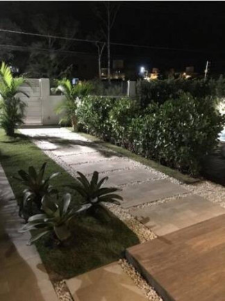 Imagem Casa com 3 Quartos à Venda, 230 m² em Campeche - Florianópolis Imagem Casa com 3 Quartos à Venda, 230 m² em Campeche - Florianópolis