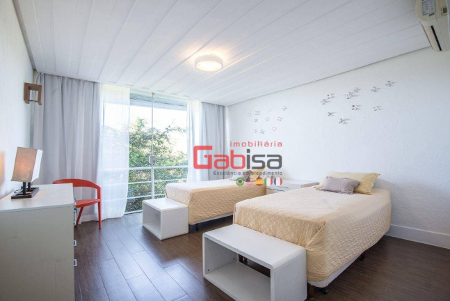 Imagem Casa com 4 Quartos à Venda, 340 m² em Ferradura - Armação Dos Búzios Imagem Casa com 4 Quartos à Venda, 340 m² em Ferradura - Armação Dos Búzios