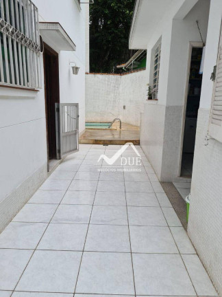Imagem Sobrado com 4 Quartos à Venda, 300 m² em Ponta Da Praia - Santos