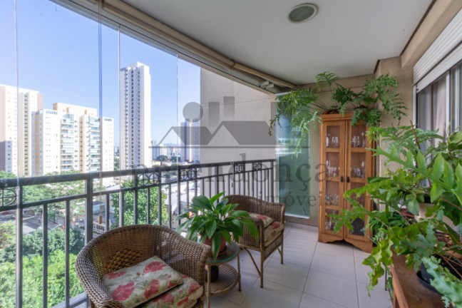 Apartamento com 3 Quartos à Venda, 153 m² em Vila Romana - São Paulo