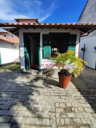 Casa com 4 Quartos para Alugar, 400 m² em Portinho - Cabo Frio