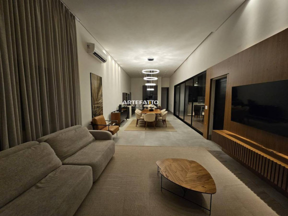 Imagem Casa de Condomínio com 3 Quartos à Venda, 220 m²