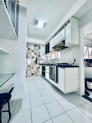 Imagem Imóvel com 4 Quartos à Venda, 109 m² em Imbuí - Salvador Imagem Imóvel com 4 Quartos à Venda, 109 m² em Imbuí - Salvador