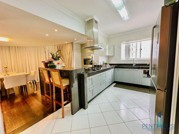 Imagem Apartamento com 3 Quartos à Venda, 135 m² em Centro - Balneário Camboriú Imagem Apartamento com 3 Quartos à Venda, 135 m² em Centro - Balneário Camboriú