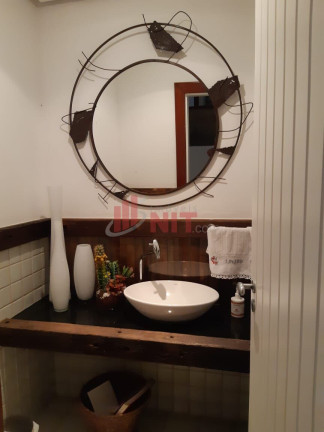 Imagem Casa com 3 Quartos à Venda, 365 m² em Piratininga - Niterói
