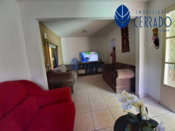 Imagem Casa com 3 Quartos à Venda, 150 m² em Vila Jussara - Anápolis