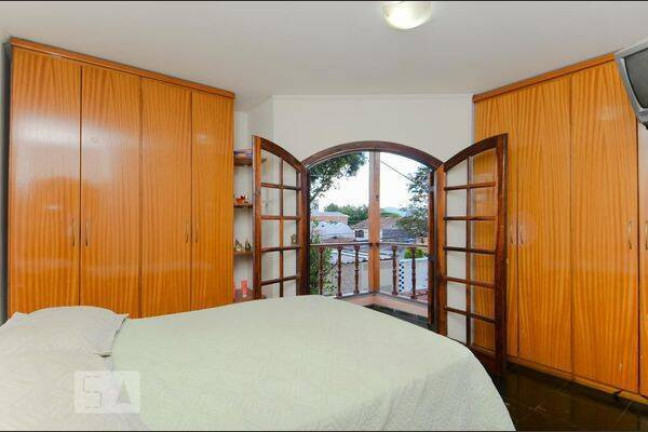 Imagem Sobrado com 5 Quartos à Venda, 290 m² em Vila Galvão - Guarulhos Imagem Sobrado com 5 Quartos à Venda, 290 m² em Vila Galvão - Guarulhos