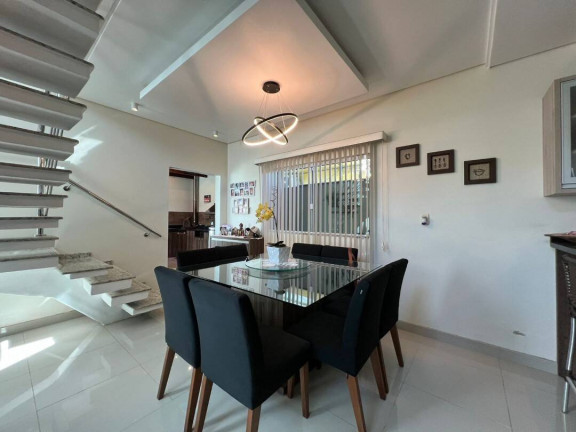 Imagem Casa com 3 Quartos à Venda, 180 m² em Centro - Balneário Barra Do Sul Imagem Casa com 3 Quartos à Venda, 180 m² em Centro - Balneário Barra Do Sul