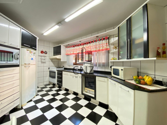 Imagem Casa com 5 Quartos à Venda, 500 m² em Centro I - Brusque