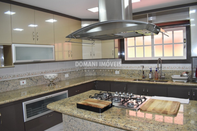 Imagem Casa com 5 Quartos à Venda, 800 m² em Região Do Alto Do Capivari - Campos Do Jordão Imagem Casa com 5 Quartos à Venda, 800 m² em Região Do Alto Do Capivari - Campos Do Jordão