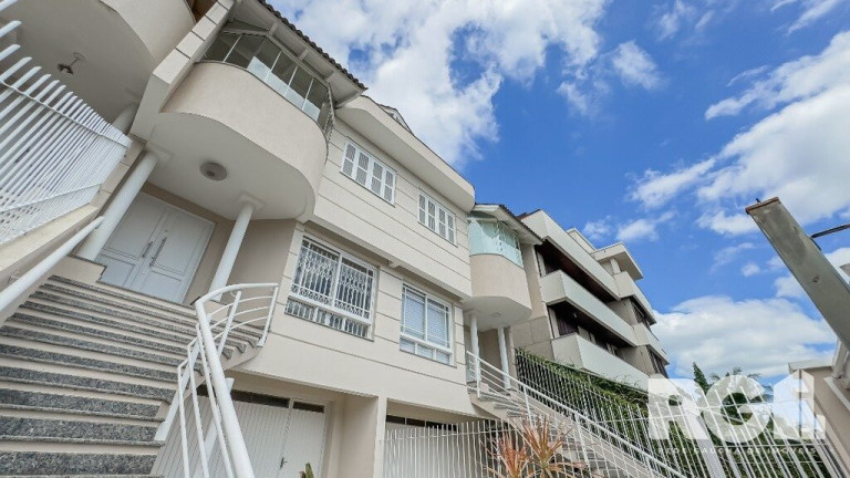Imagem Casa com 4 Quartos à Venda, 282 m² em Chácara Das Pedras - Porto Alegre