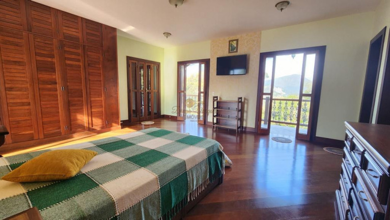 Imagem Casa com 3 Quartos à Venda, 450 m² em Golfe - Teresópolis