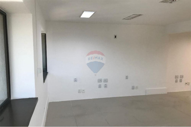 Imagem Sala Comercial à Venda, 75 m² em Barra Da Tijuca - Rio De Janeiro Imagem Sala Comercial à Venda, 75 m² em Barra Da Tijuca - Rio De Janeiro