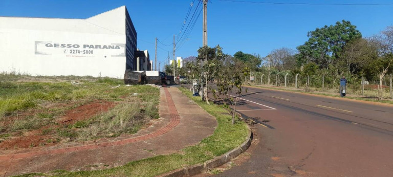 Terreno à Venda, 587 m² em Jardim Bandeirantes - Arapongas