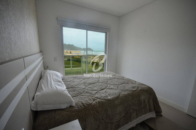 Imagem Apartamento com 3 Quartos para Temporada, em Mariscal - Bombinhas Imagem Apartamento com 3 Quartos para Temporada, em Mariscal - Bombinhas