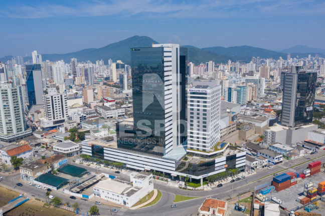 Imagem Imóvel Comercial à Venda, 77 m² em Centro - Itajai