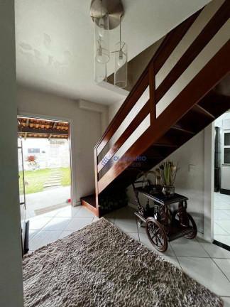 Imagem Sobrado com 4 Quartos à Venda, 220 m² em Centro - Penha